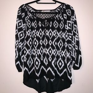 🟣Jolt Black and White Tie Front Blouse